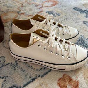 Brand new platform low top Converse